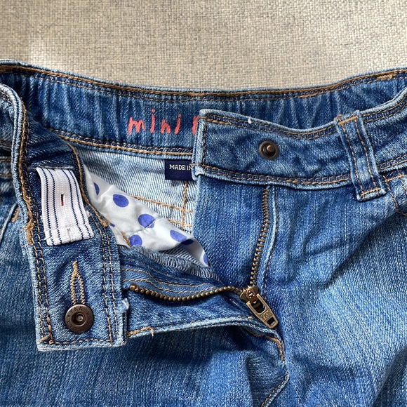 Denim shorts with heart pockets - Picture 6 of 7